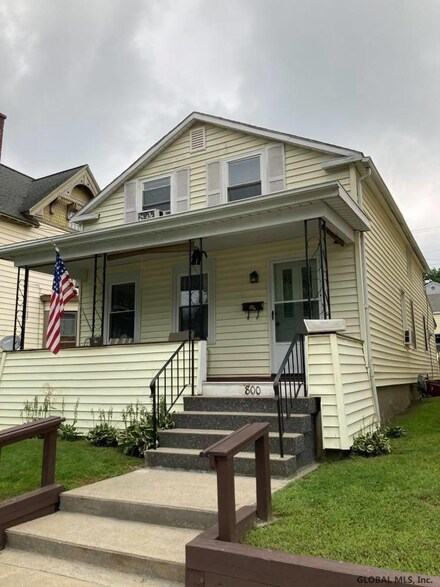 800 3rd Ave, Troy, NY 12182