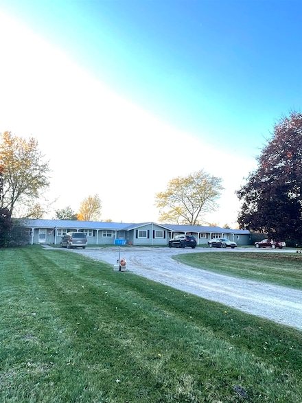 16350 Oakley Rd, Chesaning, MI 48616