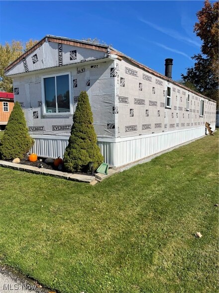 12062 Nicki Ln, Chardon, OH 44024