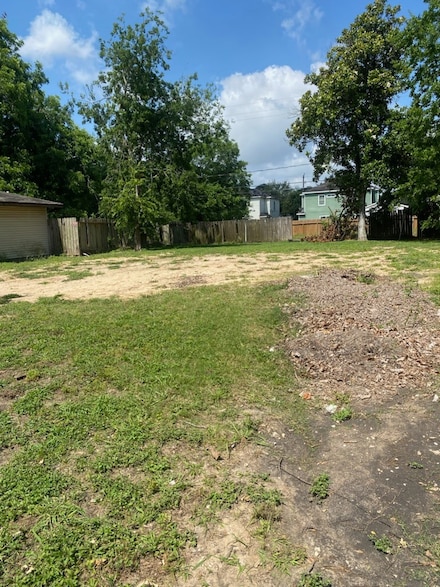 8922 Vinearbor St, Houston, TX 77033