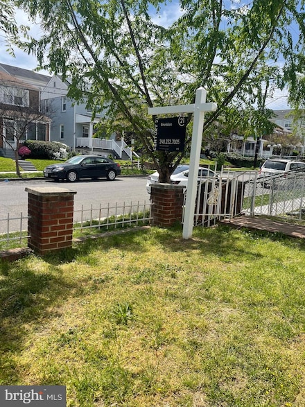 608 Emerson St NE, Washington, DC 20017