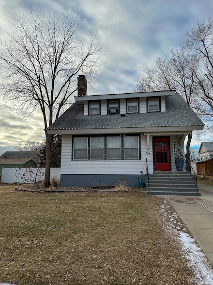 751 Kansas Ave SE, Huron, SD 57350