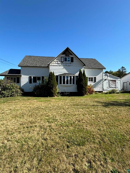 2102 Main St E, Ashland, WI 54806