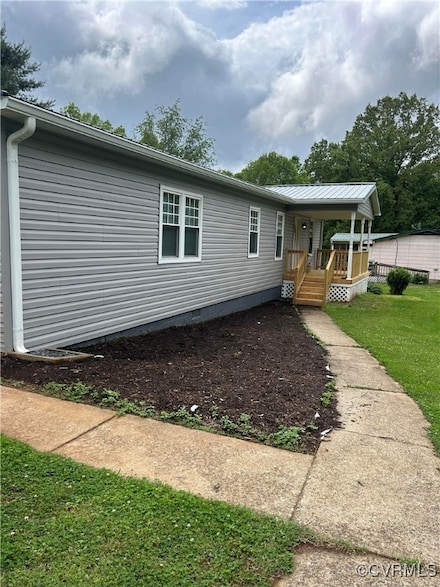 343 Liberty Rd, New Canton, VA 23123