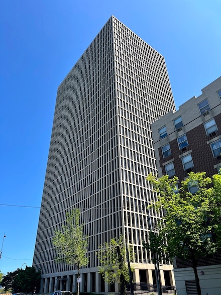 6700 S South Shore Dr Unit 17A, Chicago, IL 60649