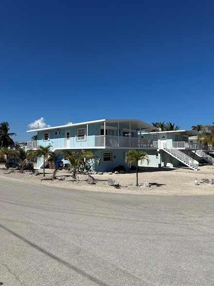 16 Shoreland Dr, Key Largo, FL 33037