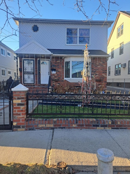 145-47 109th Ave, Jamaica, NY 11435
