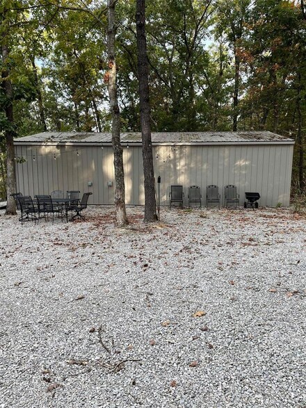 21960 Coyote Hills Dr, Center, MO 63436