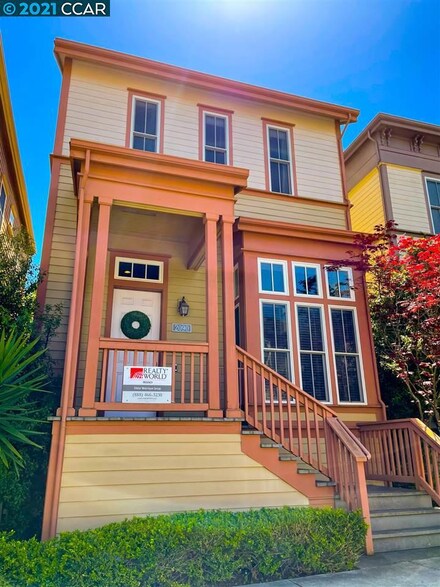 2090 Clark St, Hercules, CA 94547