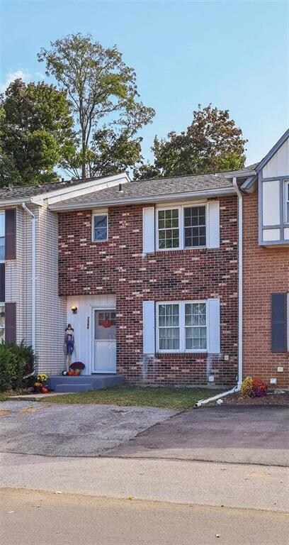 7586 Buttercup Rd, Macungie, PA 18062