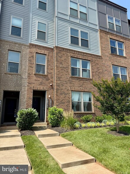 10338 Ratcliffe Trail, Manassas, VA 20110