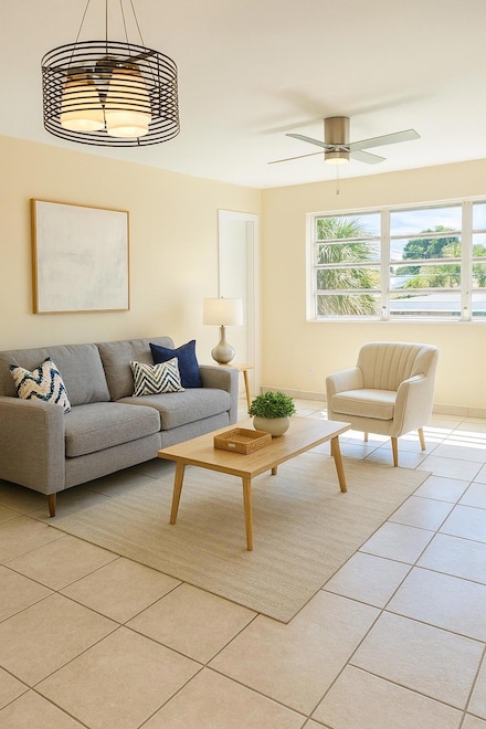 1450 NE 191st St Unit 303, Miami, FL 33179