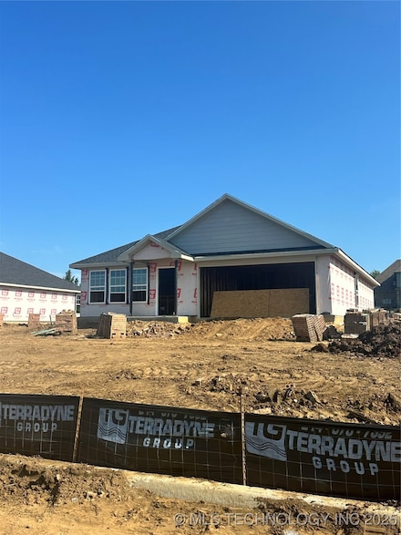 3332 Little John Dr, Durant, OK 74701