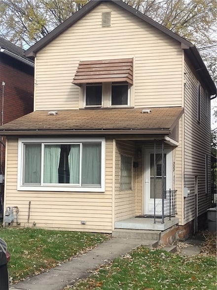 722 Crescent Ave, Ellwood City, PA 16117