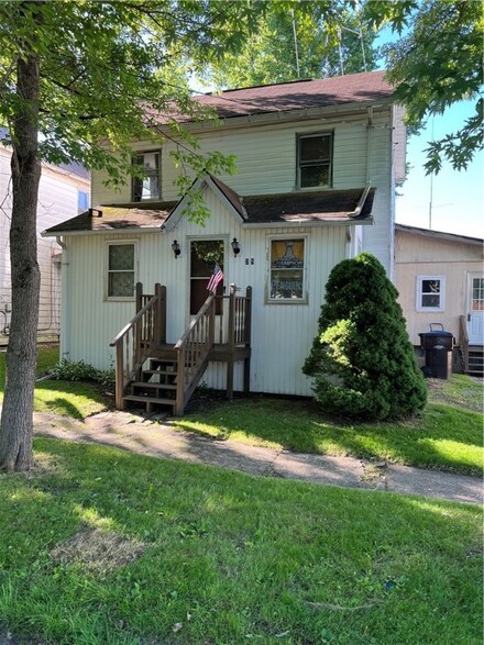 29 Garfield St, West Middlesex, PA 16159