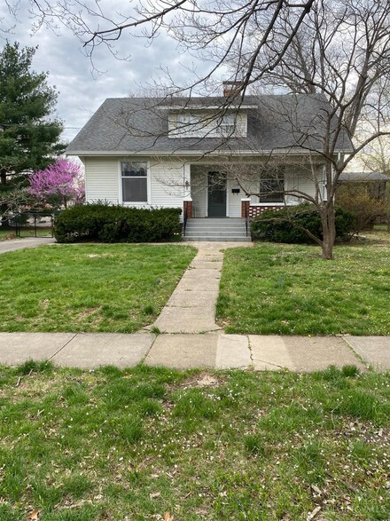 129 Laurel Ave, Milford, OH 45150