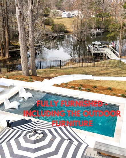 1762 James Loop Rd, Manning, SC 29102