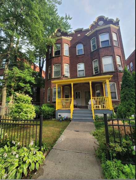 11 Mortson St, Hartford, CT 06106