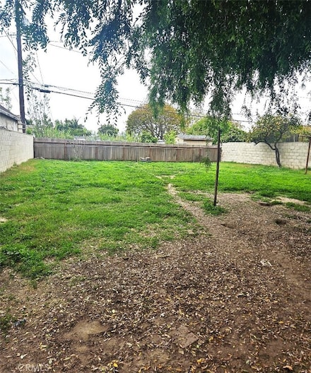 2106 W 10th St, Santa Ana, CA 92703