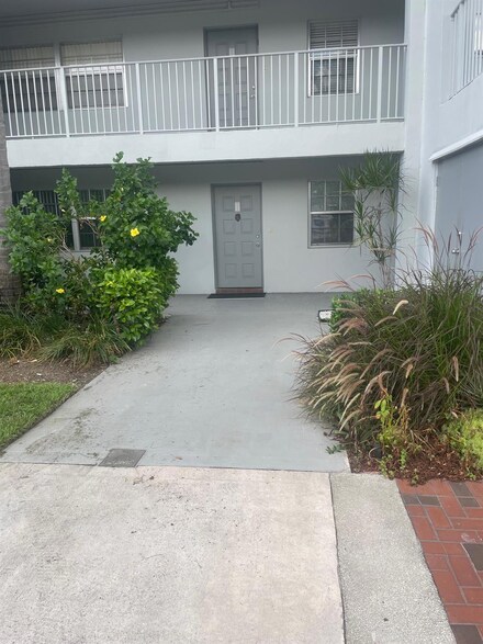4015 W Palm Aire Dr Unit 105, Pompano Beach, FL 33069
