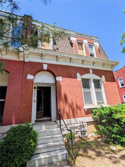 7223 Pennsylvania Ave, Saint Louis, MO 63111