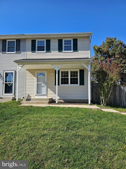 857 Bentwillow Dr, Glen Burnie, MD 21061