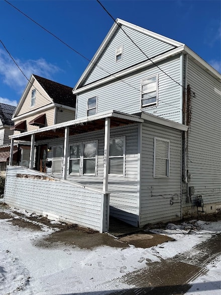 524 E 2nd St, Erie, PA 16507