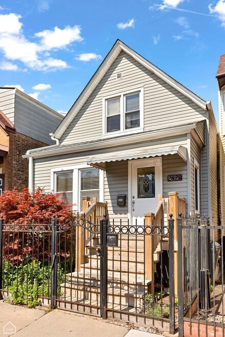 2828 N Kedzie Ave, Chicago, IL 60618