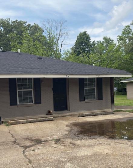 49 Snyder St, West Point, MS 39773