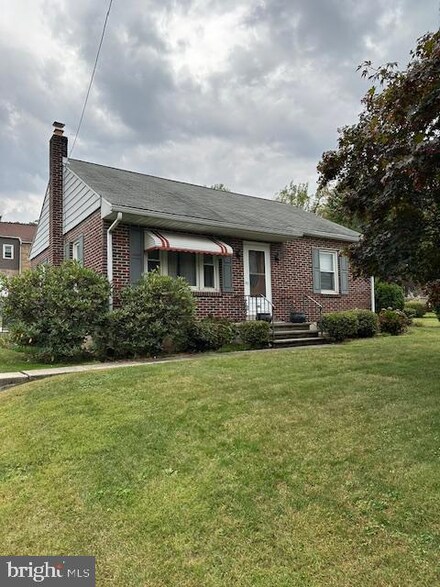 380 Old Lancaster Pike, Reading, PA 19607
