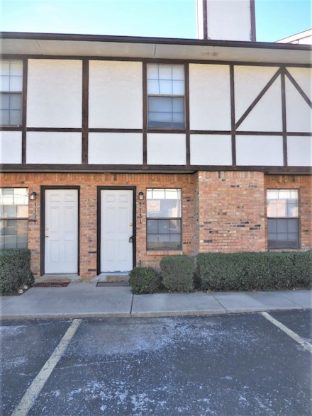 1131 Dallas Dr, Denton, TX 76205