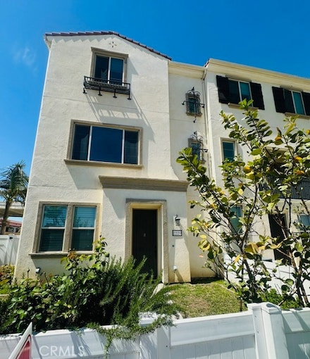 2220 W Anacasa Way, Anaheim, CA 92804