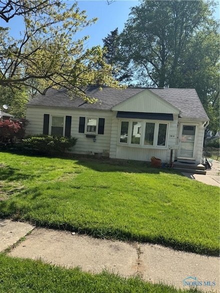 5952 Acoma Dr, Toledo, OH 43623