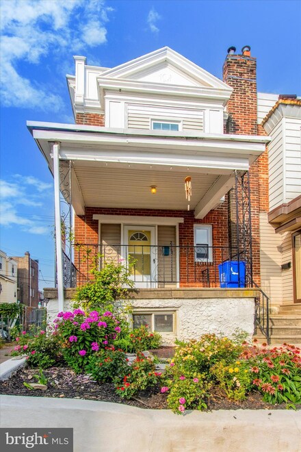2442 S Milan St, Philadelphia, PA 19153