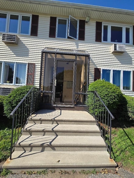 177 Lisle St Unit 5, Torrington, CT 06790