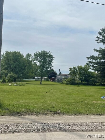 125 Terrace Blvd, West Seneca, NY 14224