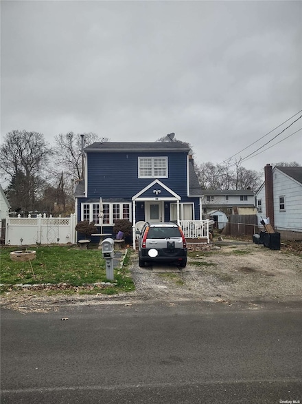 89 Argyle Dr, Shirley, NY 11967