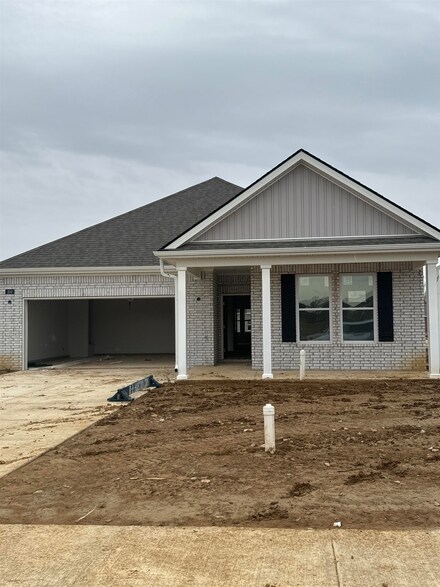 100 Creek Fall Dr, Oakland, TN 38060