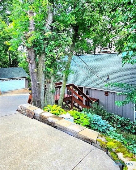 5925 N River Rd, Waterville, OH 43566