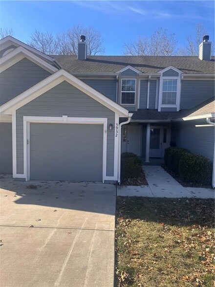 5932 NE Moonstone Dr Unit 3B, Lees Summit, MO 64064