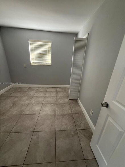 4680 SW 33rd Ave Unit 4, Fort Lauderdale, FL 33312