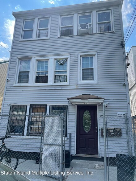 204 Gordon St, Staten Island, NY 10304