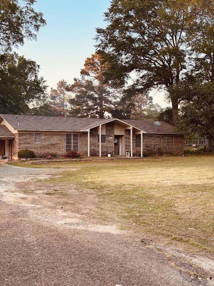 2858 Satterfield Ln, Texarkana, AR 71854