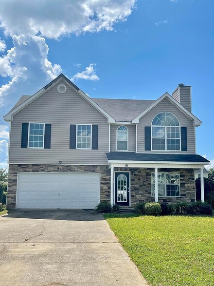 11 Navajo Trail, Fort Mitchell, AL 36856