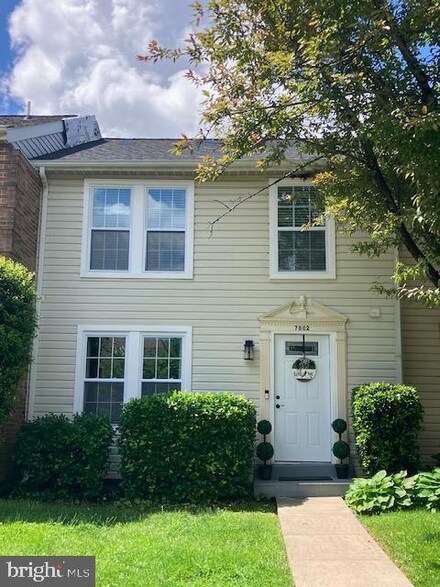 7802 Fairborn Ct, Derwood, MD 20855
