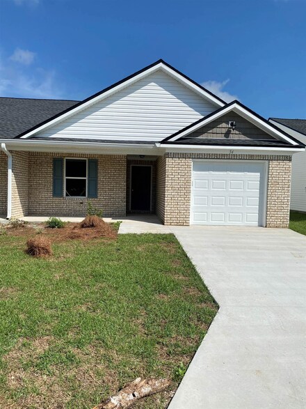 14 Avalon Ct, Crawfordville, FL 32327
