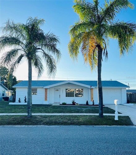 1551 Cockleshell Dr, Holiday, FL 34690