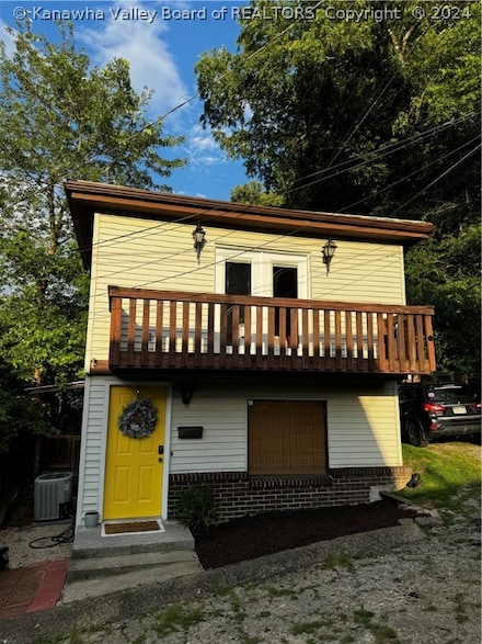 186 1/2 Nighbert Ave, Logan, WV 25601