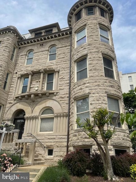 2107 S St NW Unit I, Washington, DC 20008