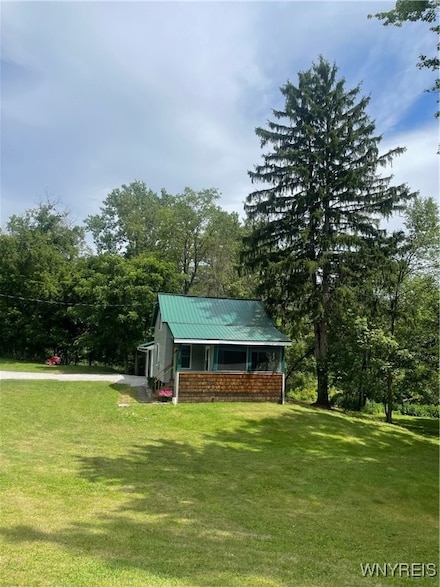 953 Lawrence Ave, East Aurora, NY 14052